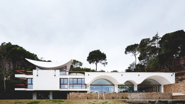 Casa Cruïlles por Antonio Bonet | Sistemas ventanas Otiima | Alumilux
