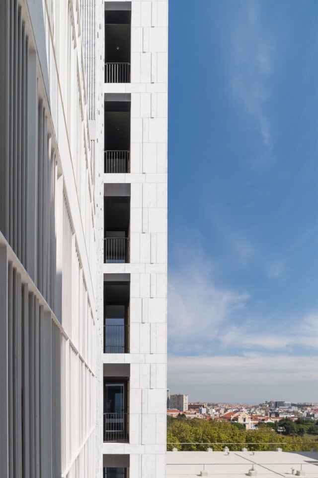 Castilho 203 | Vista lateral del balcón de varios apartamentos | ARX Arquitectos