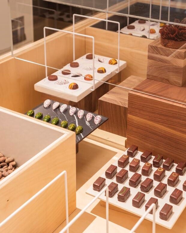 Hotel Casa Cacao | Variedad de bombones que se elaboran en la casa | cAllís mArès arquitectes | Alumilux